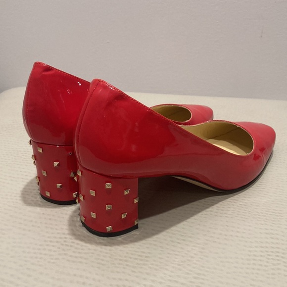 Kate Spade Patent Leather Pump in Red. - Picture 6 of 13